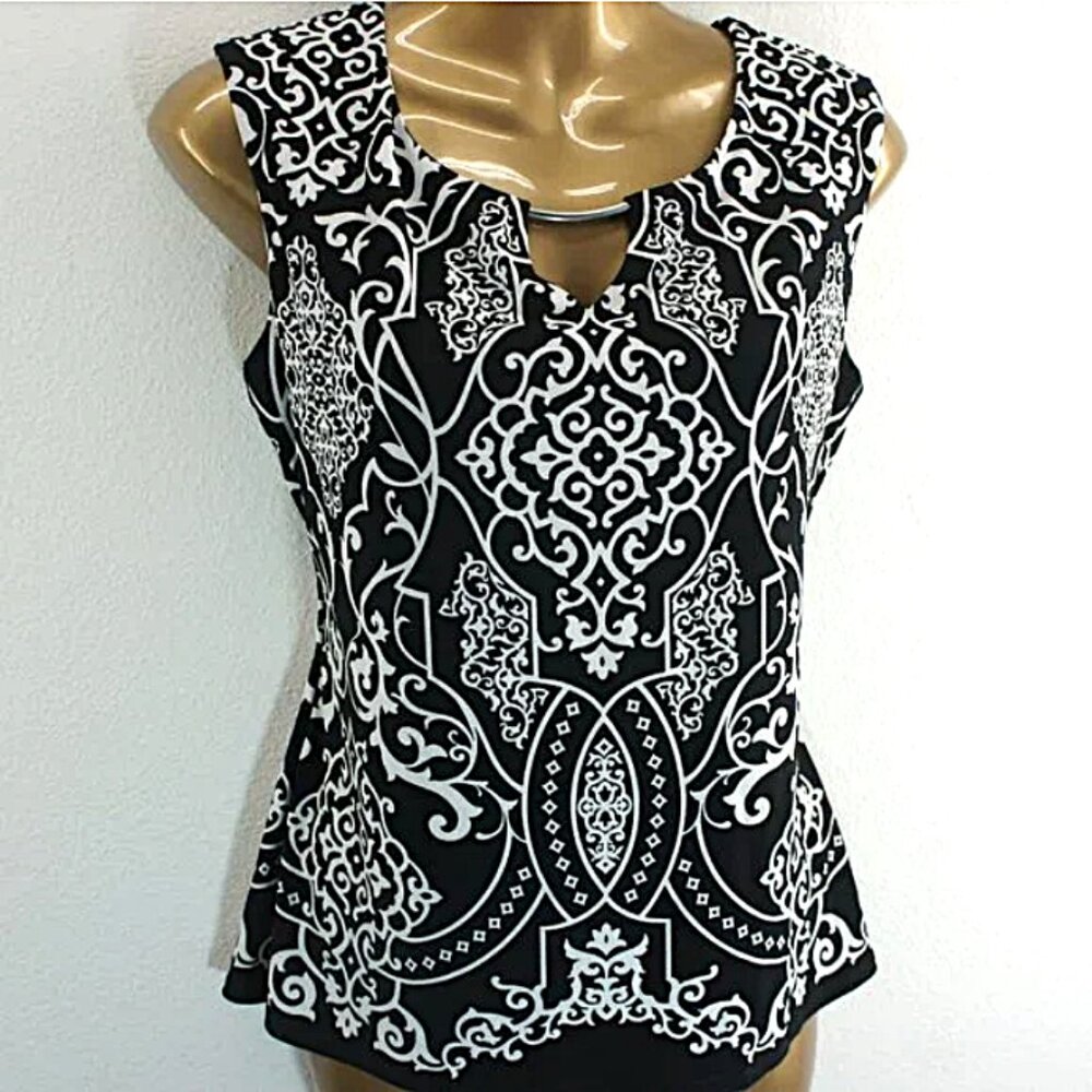 NWTS White house black market st tropez top size M